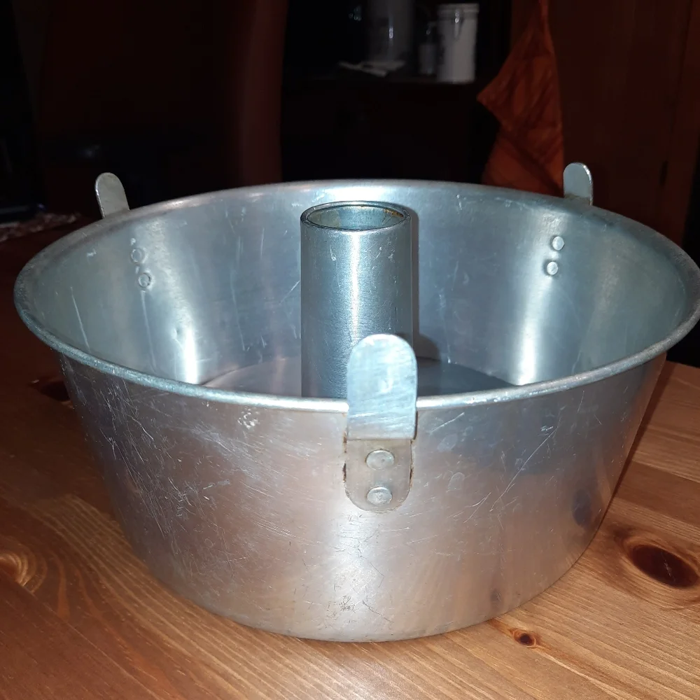 Mirro Vintage Angel Food Cake  Pan